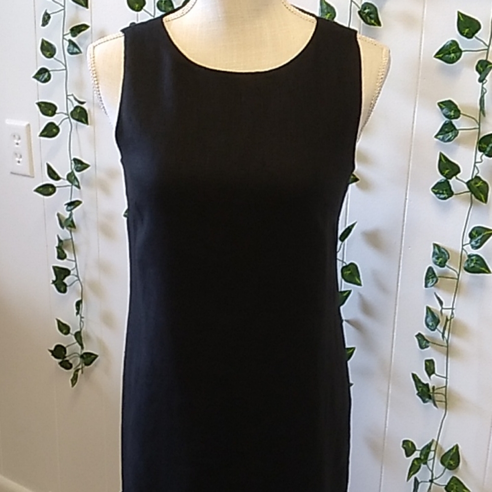 Just... Taylor Black Linen w/ Ruffled Bottom sz 2 - Picture 2 of 12